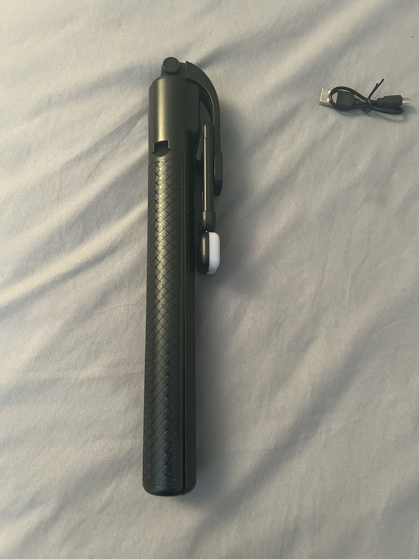 67 Inch Selfie Stick With Reinforced Tripod-Fill Light 