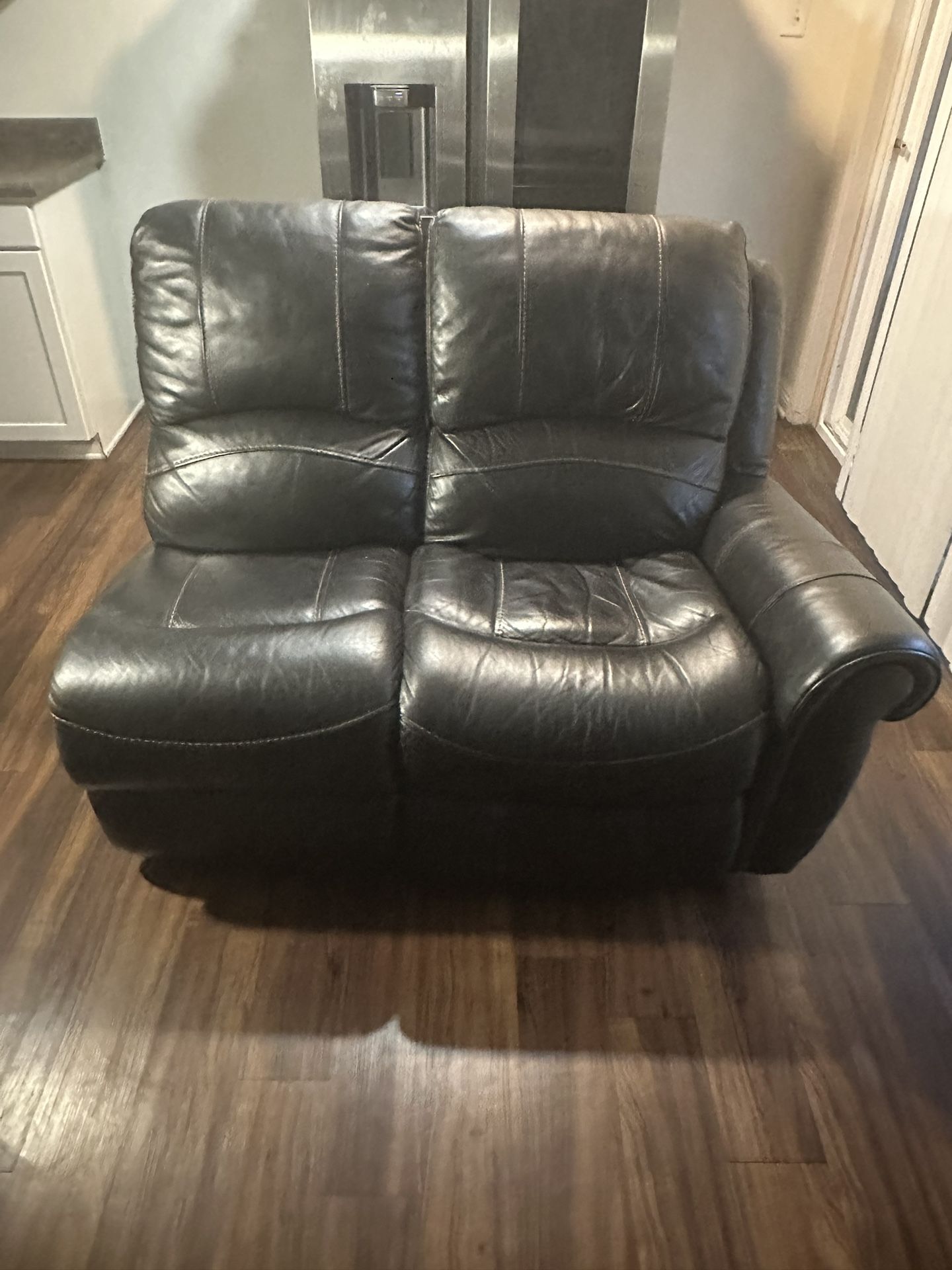 4 Piece Recliner Leather Sofa Set “best Offer”