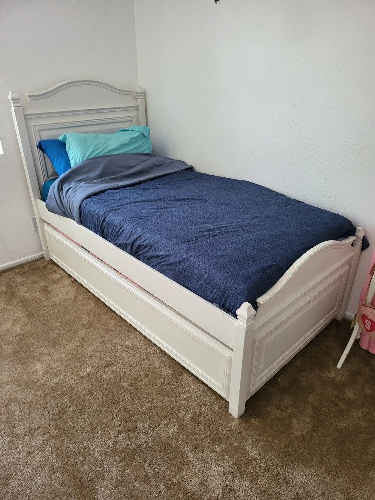 Twin Trundle Bed
