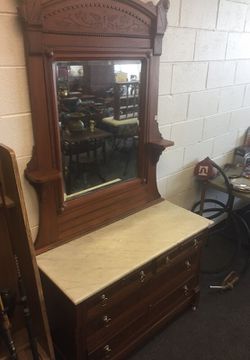 1915 marble top solid oak dresser with mirror USA made - dove tailed
