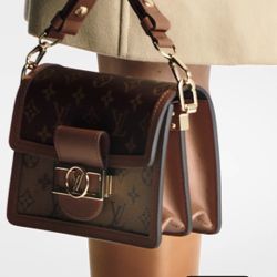 LV  Louis Vuitton Dauphine MM Used Very New Good Condition 