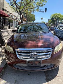 2010 Ford Taurus