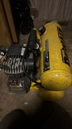 DeWalt  4 gallon 125psi  compressor