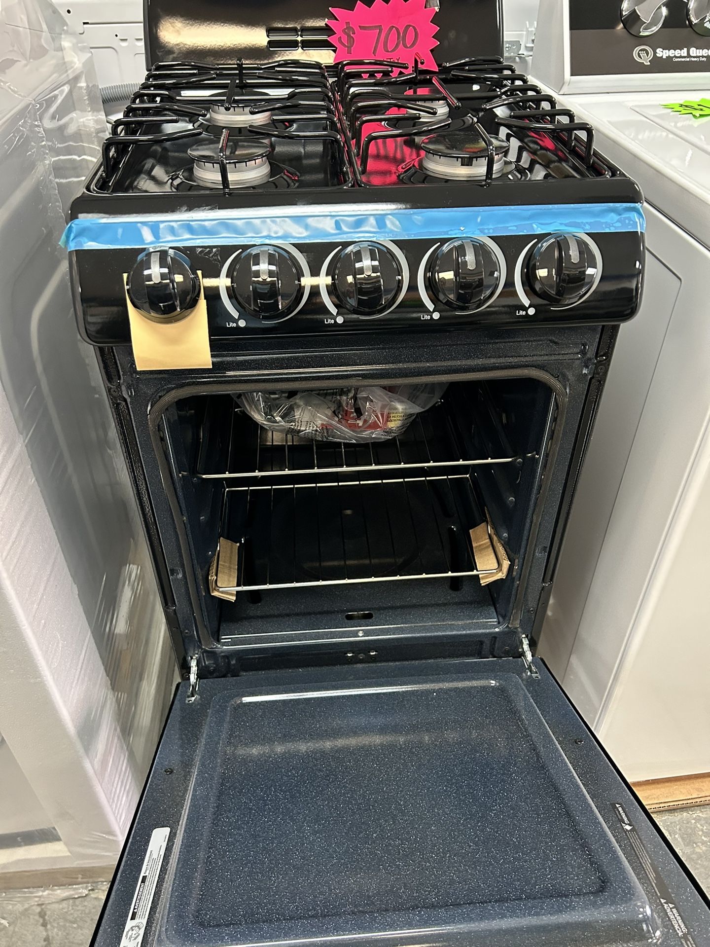 20’ Inches Wide DANBY GAS STOVE BLACK COLOR BRAND NEW for Sale in
