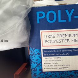 1.5 lbs Fairfield Poly-Fil Premium Polyester Fiberfill