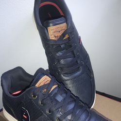 Levi’s Men’s Oscar Millstone Rubber Sole Casual Sneaker Shoe, Navy/White, Size 13