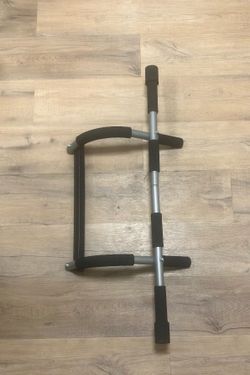 Pull up bar