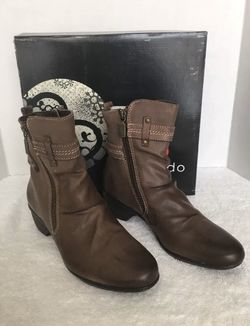 NIB Blondo Womens Farima Leather Ankle Boots 6 Medium (B,M) MSRP $200