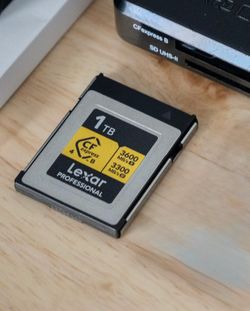 Lexar 1TB CF Express Type B GOLD