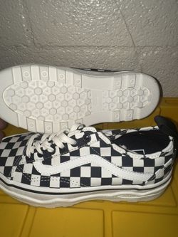 Checkered Ultracush Shoes Women Size 6.5/ Men 5