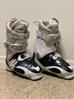 Ski boots women 25.5 Aromic