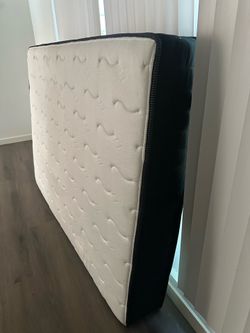 Full size mattress