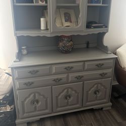 Hutch Cabinet 