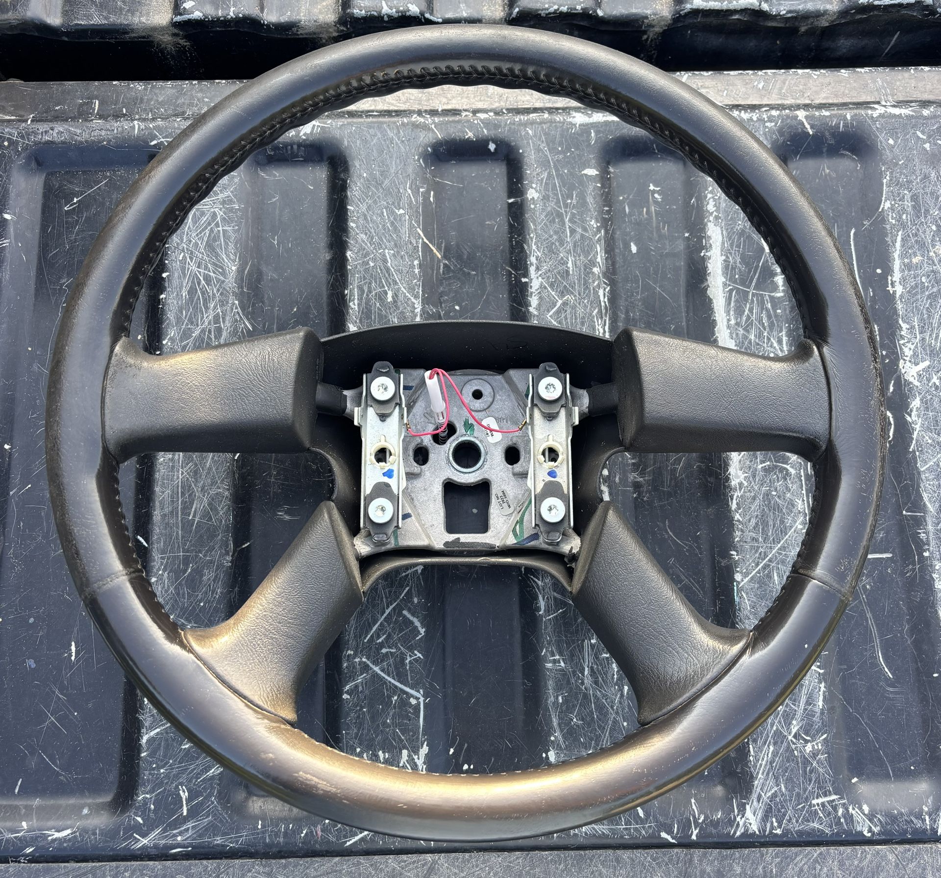 03-06 Silverado/Sierra Steering Wheel