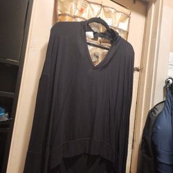 PLUS SIZE LONG SLEEVE TOP