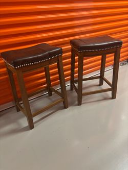 Set of 2 barstools