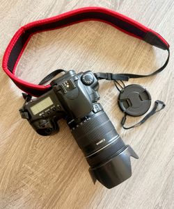 Canon EOS 20D + Lense 18-135mm