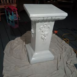 Pedestal 