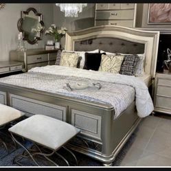 In Stock ✅ 7 Piece Metallic Silver Queen Bedroom Set 🌟 Bed Frame, 2 Nightstands, Dresser , Mirror👍 Great Financing Options✅