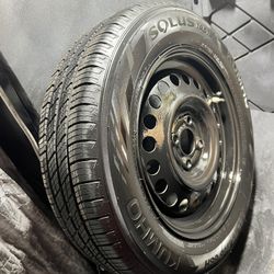 15” Nissan Versa wheel & tire 185/65r15 kumho 99.9% new 4x100mm fits any nissan Versa 2012 to 2026