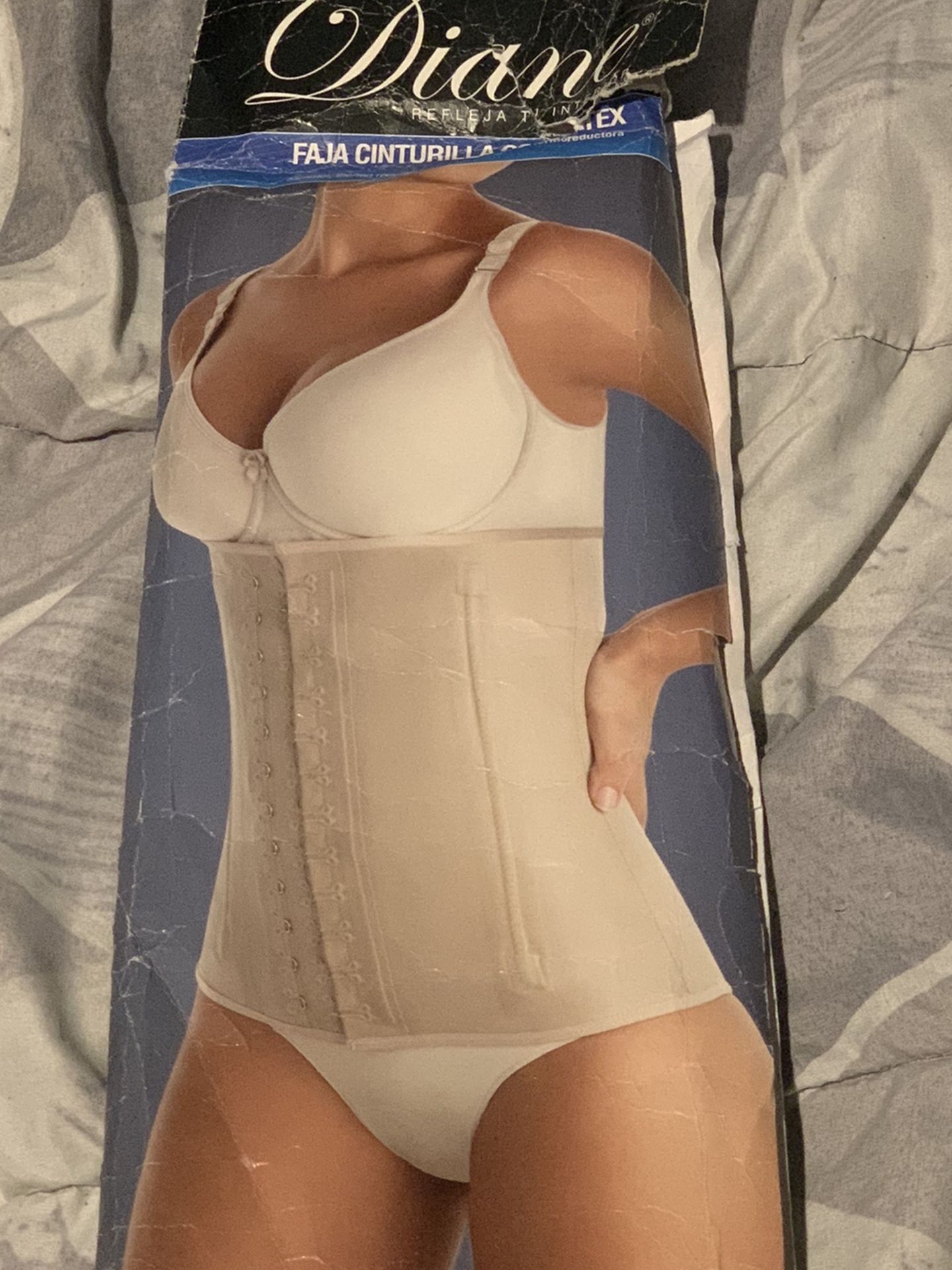 DIANE LATEX SHAPEWEAR SZ 34