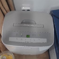 Dehumidifier great model 70 pint