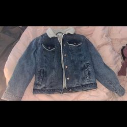 Jean jacket size:m 🎀