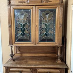 Beautiful Antique Cabinet/Hutch Stain, Glass Doors The Doors Lock