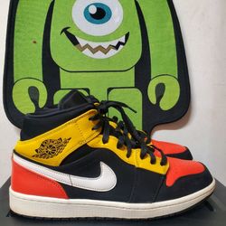 Air Jordan Retro 1 Mid Amarillo Edition.  Size 10 Men's 