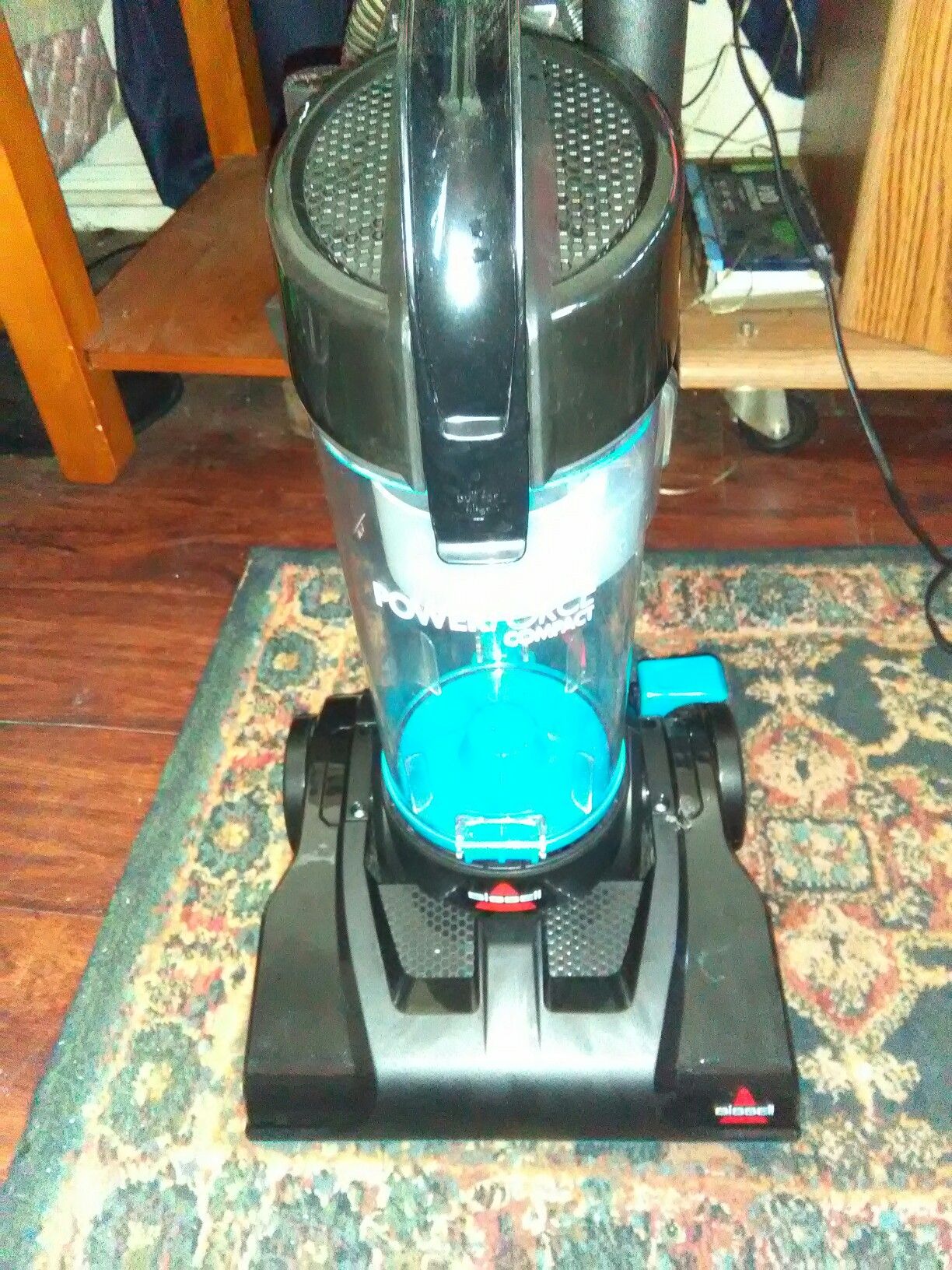 Bessel power forse compact Vacuum cleaner