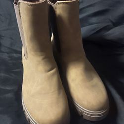 Women’s Boots