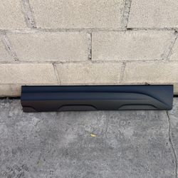 2022 - 2025 VOLKSWAGEN TAOS FRONT RIGHT LOWER DOOR MOLDING 2GJ-854-940 OEM