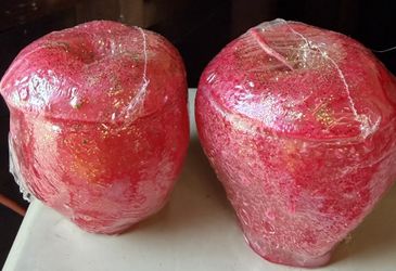 Velas De Manzana Con Pareja Adentro