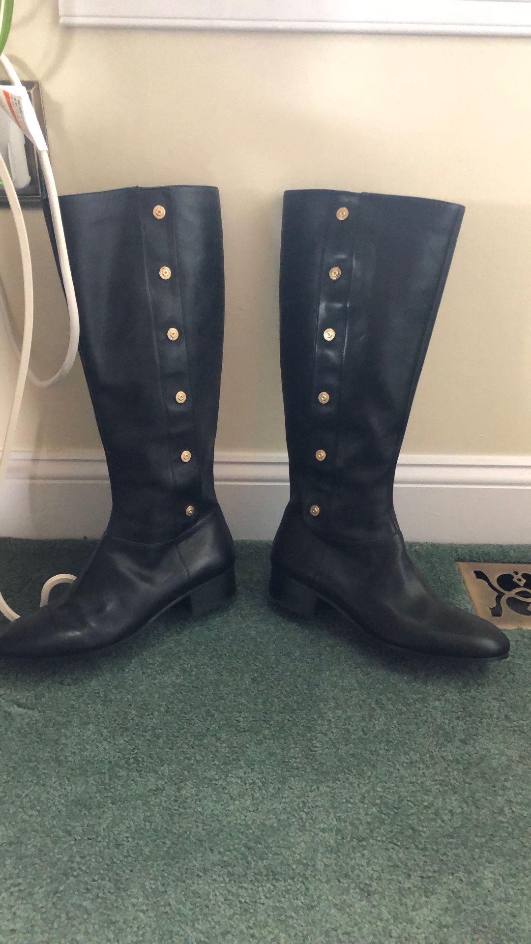 Woman’s Black Riding Boots