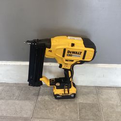 Dewalt DCN680 18ga Brad Nailer With Battery (no charger) 