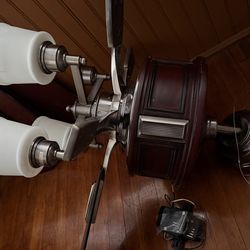 Ceiling fan 52” wood & Silver orig 250.
