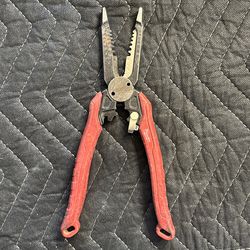 Milwaukee Wire Strippers Pliers