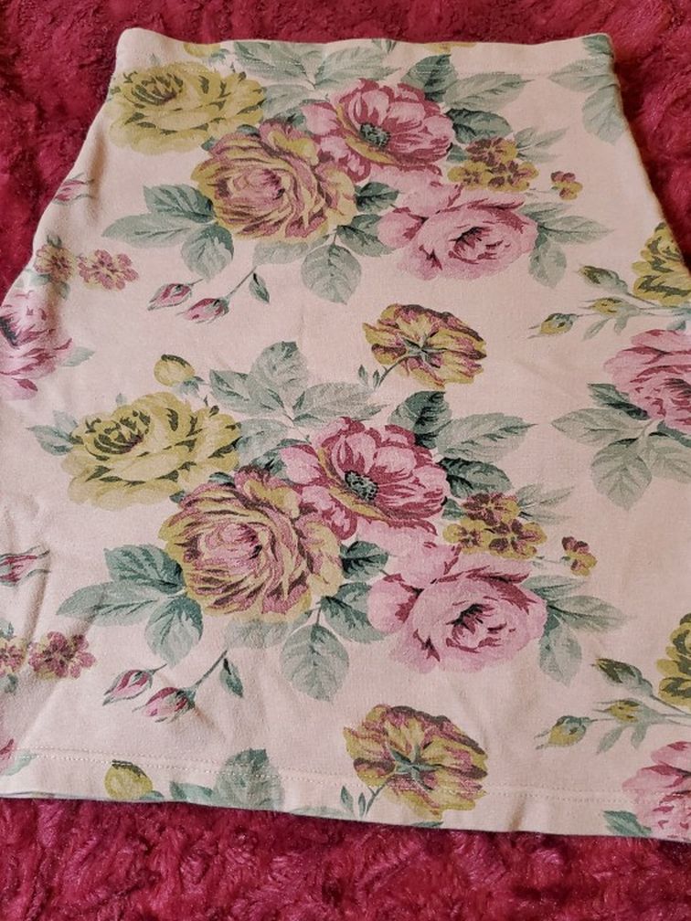 VINTAGE YES CLOTHING~ PINK FLORAL MINI SKIRT!