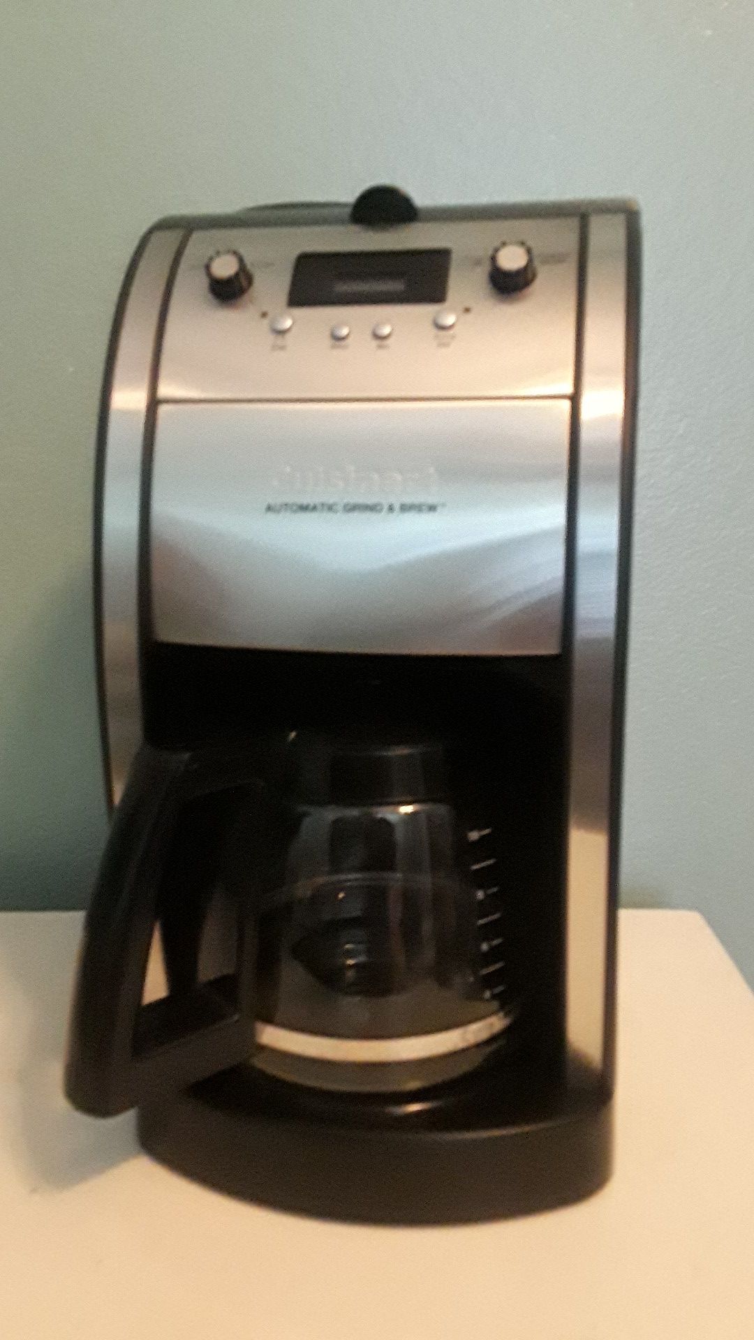 CuisinArt automatic grind and brew 10 cup coffee maker