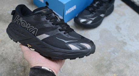 Hoka Speedgoat 7