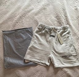Essentials shorts size M