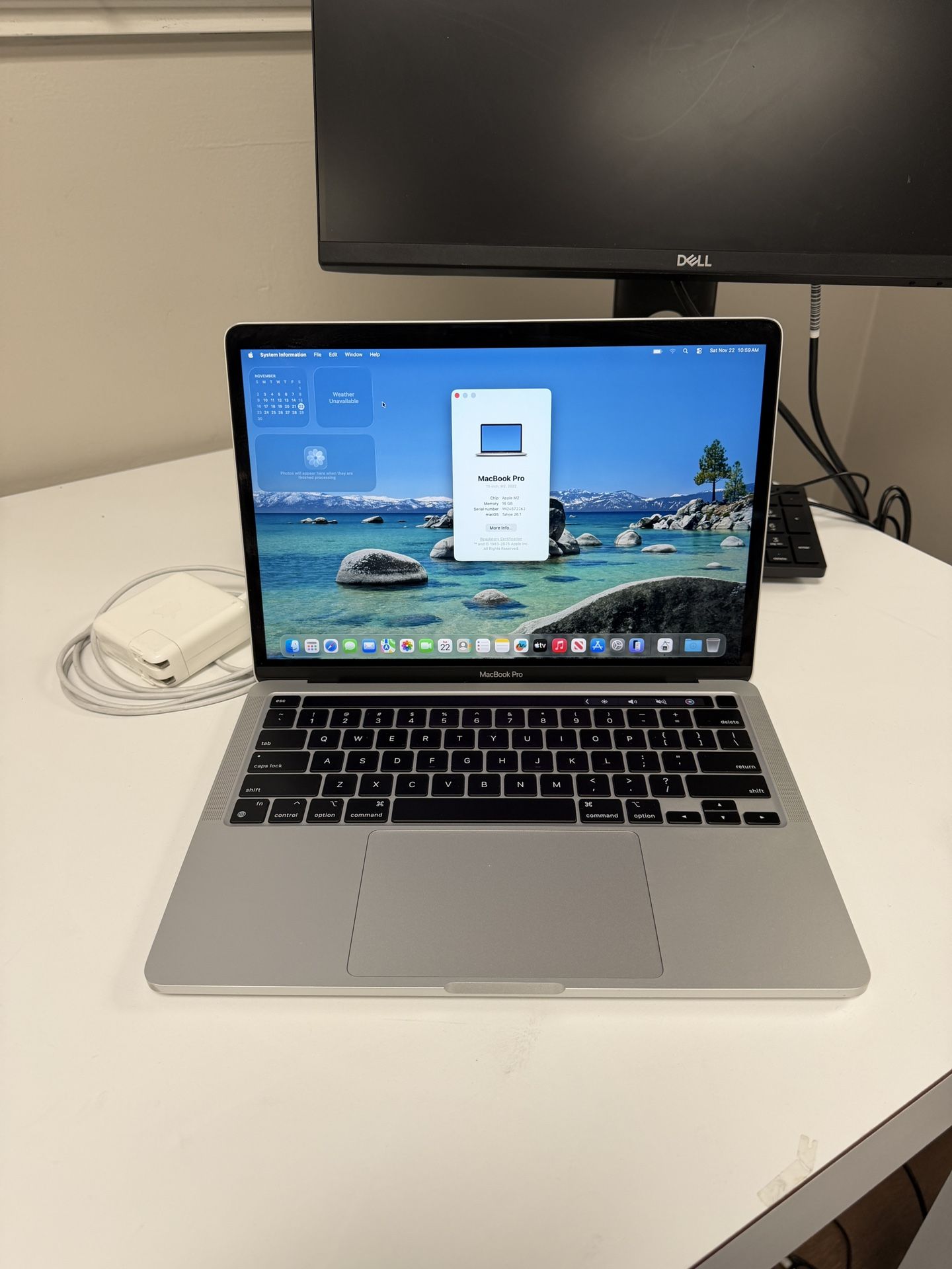 Apple 2022 13” MacBook Pro Touch Bar Retina M2 16gb 512gb macOS Tahoe 