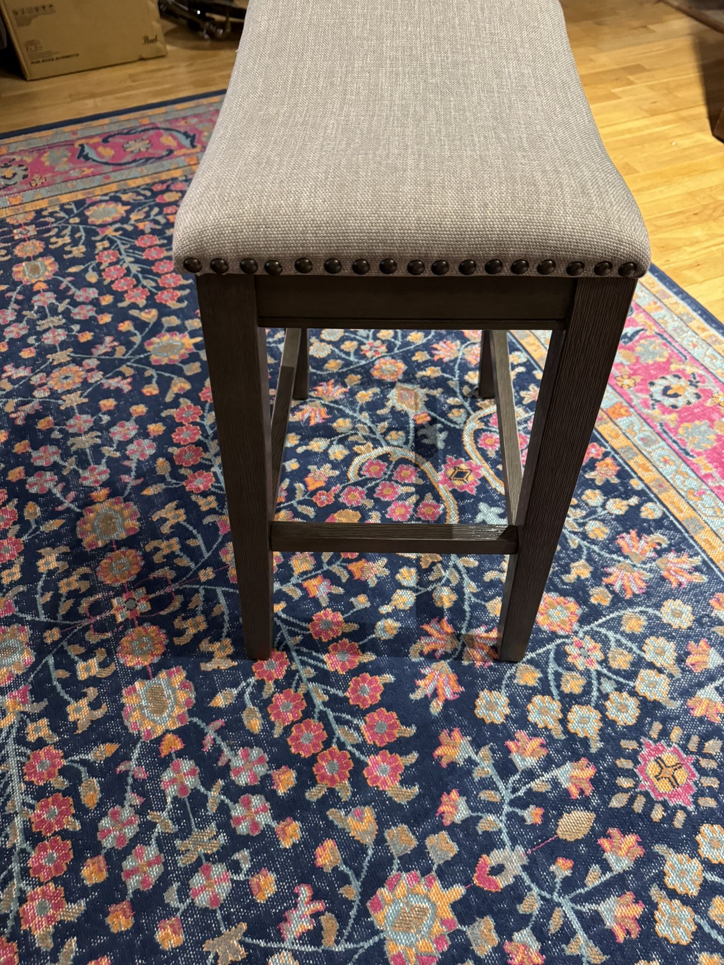 Bar stool