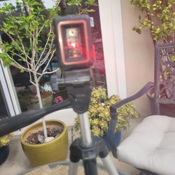 Laser Level Cube Mini W/ Tripod