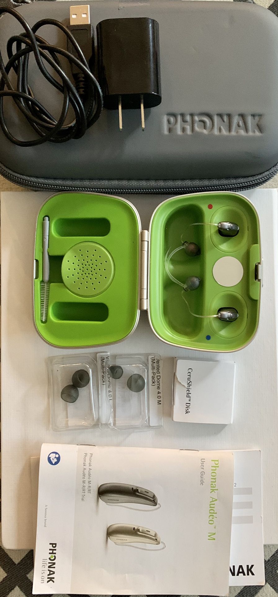 Phonak Audeo M90 RT hearing aid set of 2 with charging case