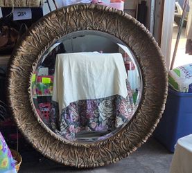 Wall mirror