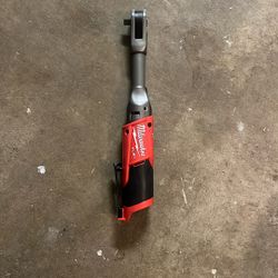 Milwaukee M12 Extended Reach Electric Ratchet