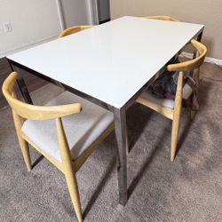Dinning Table