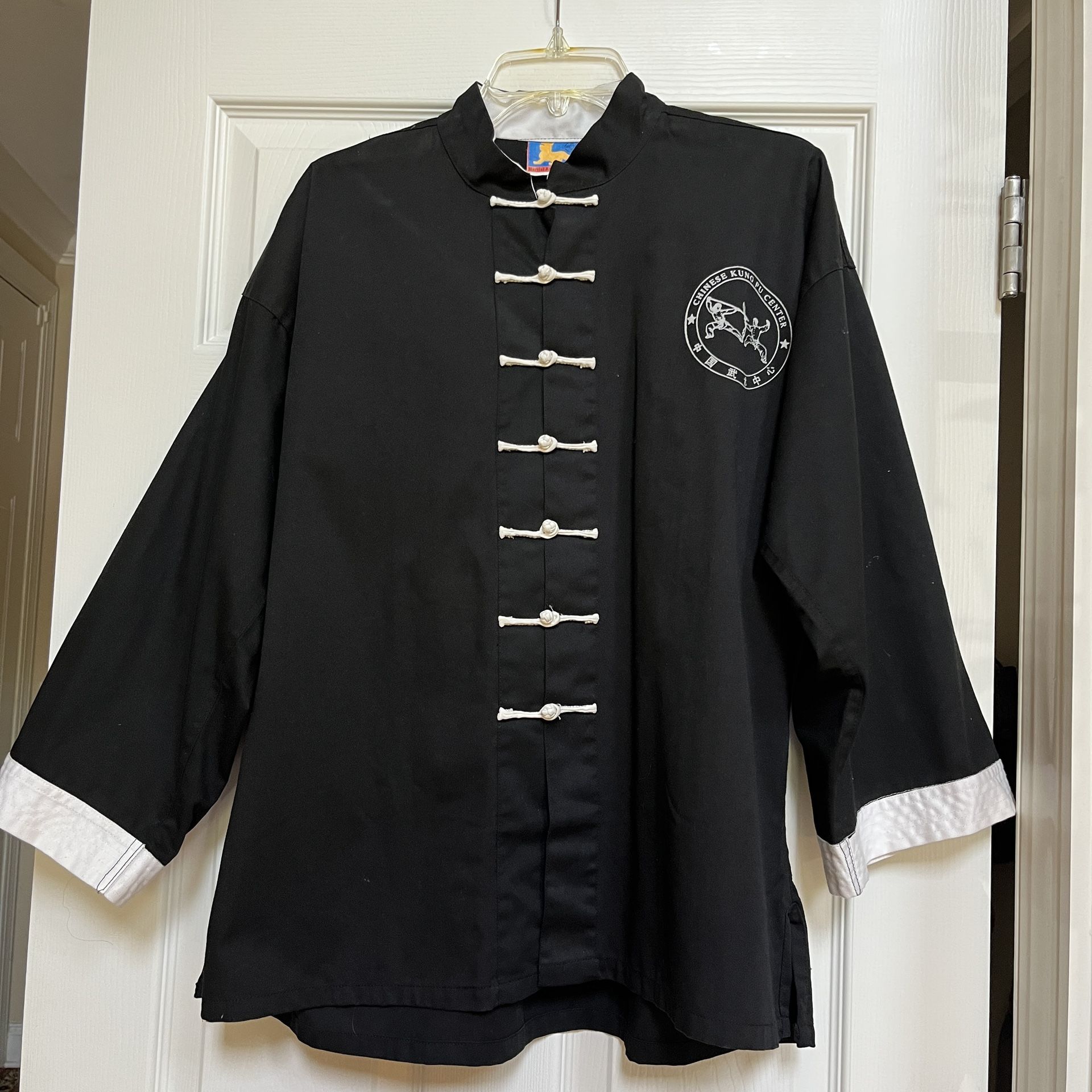 Black Kung Fu / Martial Arts Jacket – Unisex Size 5 – Like New
