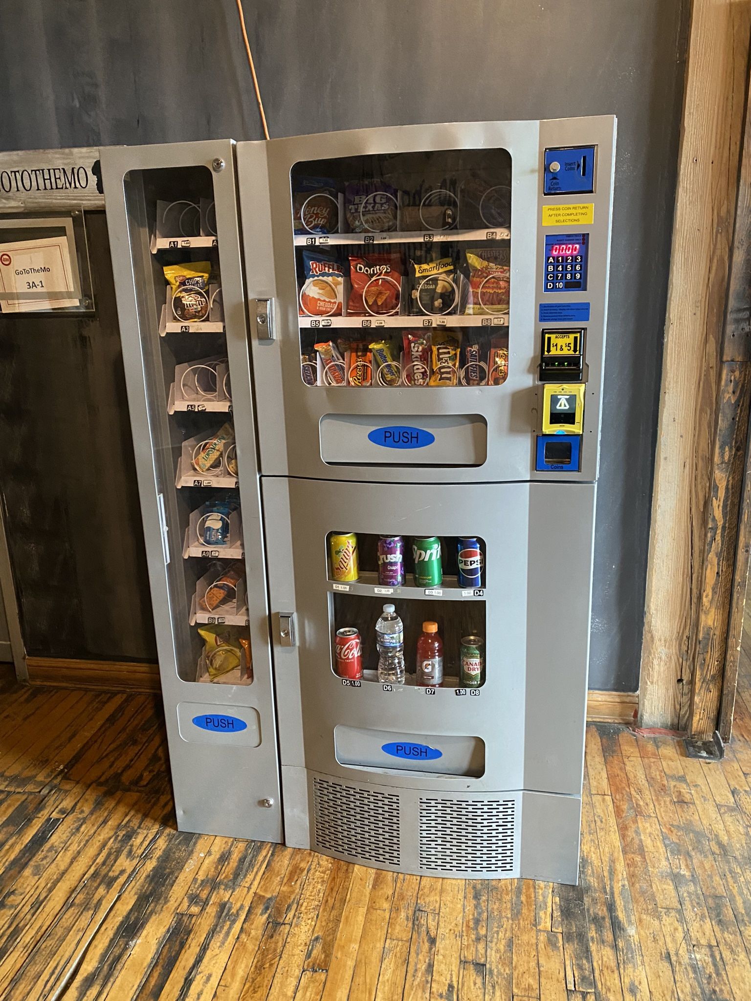 Seaga Combo Vending Machine